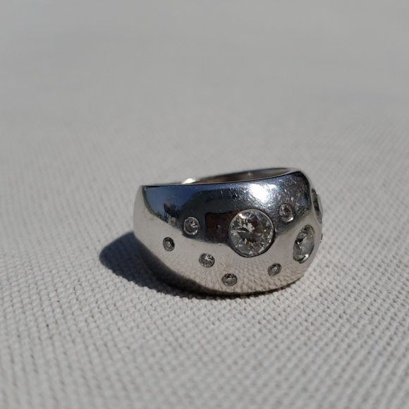 14kt white gold diamond bubble domed ring - Picture 2 of 6